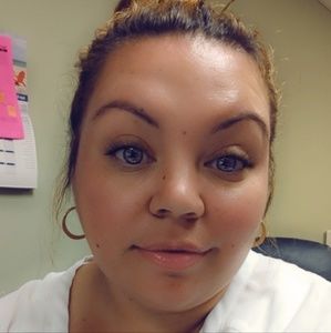 Meet your Posher, Cristina